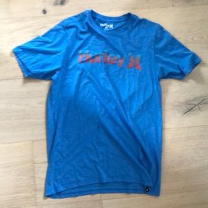 Hurley t shirt